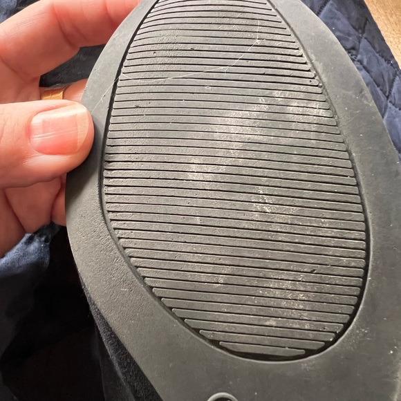 Faux suede wedge boot, slight lift - Picture 3 of 4